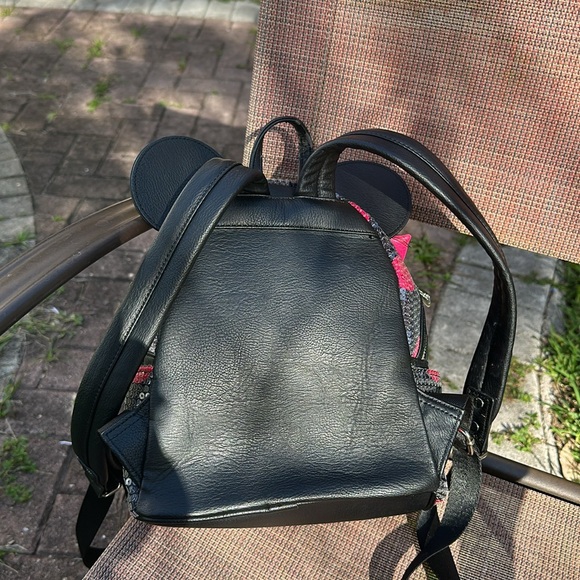 Cute Disney bag from loungefly - Picture 3 of 7